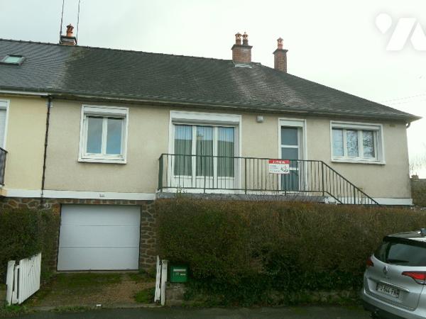 Maison semi-mitoyenne avec 3 chambres proche toutes commodités (bus, école, commerces)