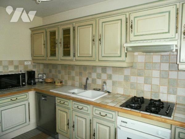 Maison semi-mitoyenne avec 3 chambres proche toutes commodités (bus, école, commerces)