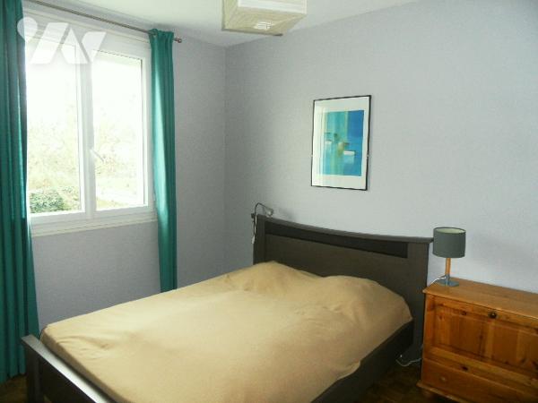 Maison semi-mitoyenne avec 3 chambres proche toutes commodités (bus, école, commerces)