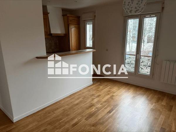 Location Appartement 2 pièces 32.3 m² - 10 RUE EBELMEN Paris 75012