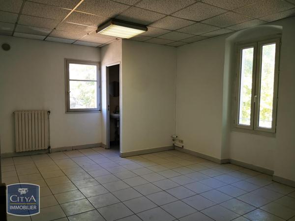 Local professionnel à louer