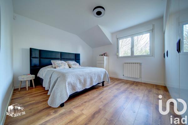 Maison 7 pièces de 191 m² à Marly (57155)