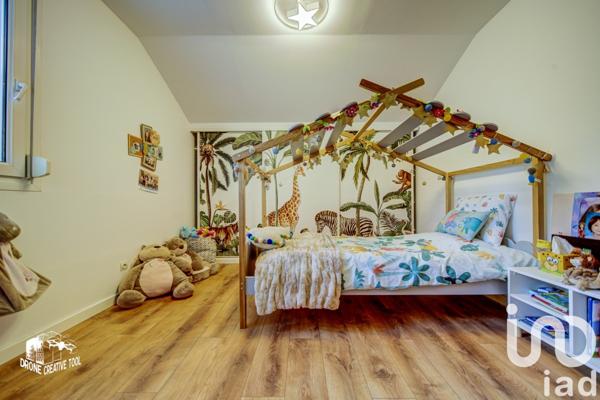 Maison 7 pièces de 191 m² à Marly (57155)