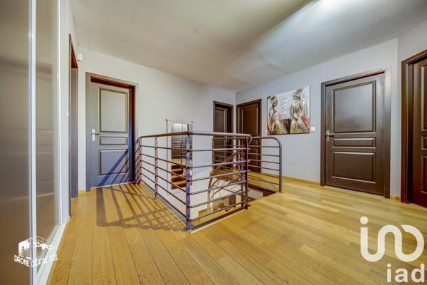 Maison 7 pièces de 191 m² à Marly (57155)