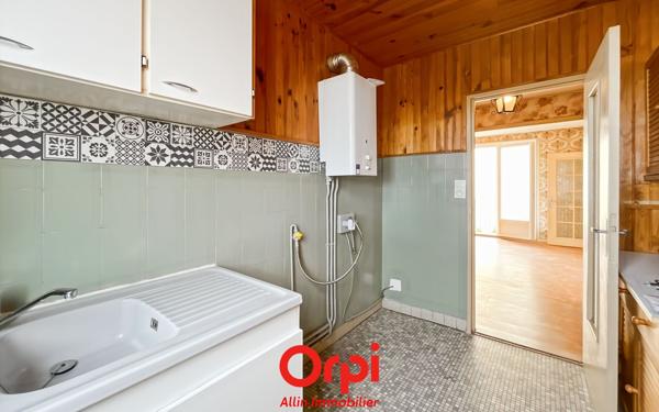 Appartement à vendre    3 pièces • 71,29 m2 Désertines