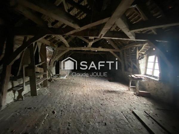 Maison à Restaurer 100 m² + local commercial + dépendances