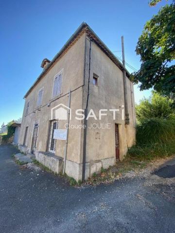 Maison à Restaurer 100 m² + local commercial + dépendances