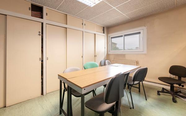 Immeuble à vendre    2 pièces •  Mont-de-Marsan