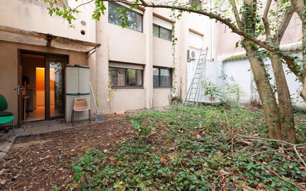 Immeuble à vendre    2 pièces •  Mont-de-Marsan