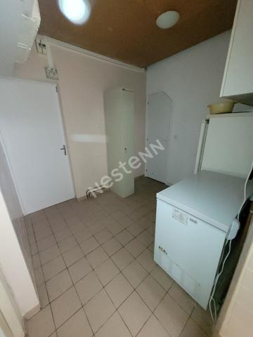 Maison rénovée + Local commercial libre