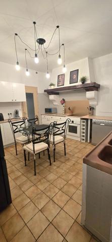 Maison rénovée + Local commercial libre