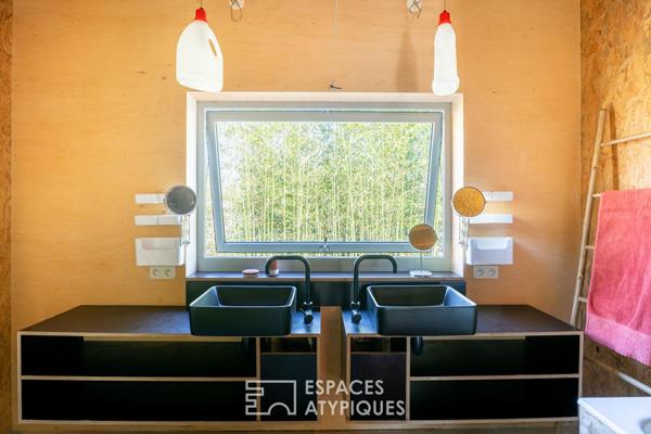 Maison d’architecte éco-conçue et son atelier indépendant à deux pas du centre-bourg