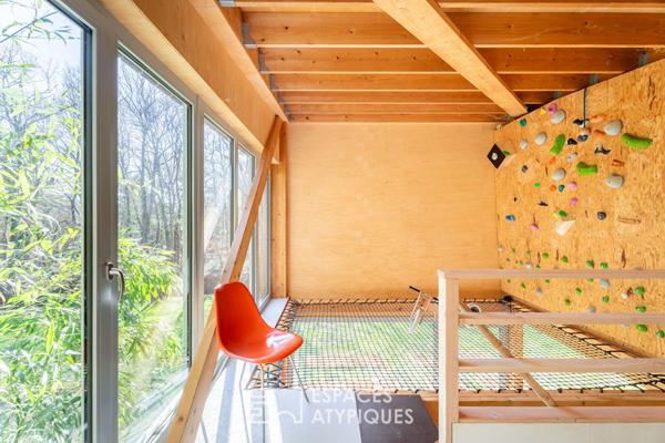 Maison d’architecte éco-conçue et son atelier indépendant à deux pas du centre-bourg