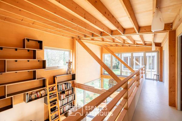 Maison d’architecte éco-conçue et son atelier indépendant à deux pas du centre-bourg