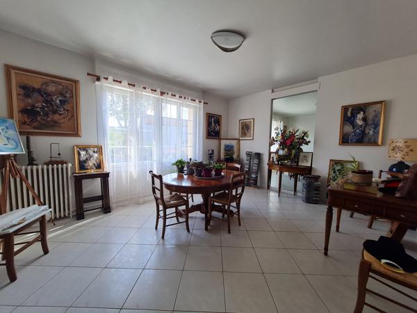 CARCASSONNE - PROCHE CITE - VILLA AVEC PISCINE & JARDIN + T3 INDEPENDANT