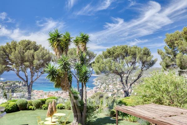 Maison contemporaine avec vue d'exception