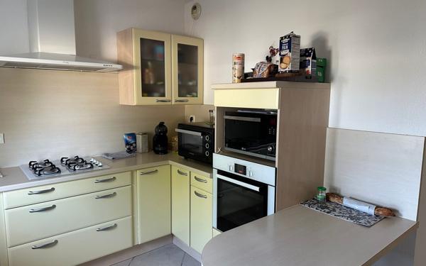 Appartement à louer    4 pièces •  Saint-Paul-Trois-Châteaux