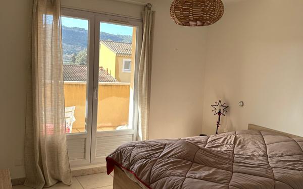 Appartement à louer    4 pièces •  Saint-Paul-Trois-Châteaux