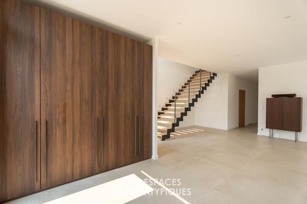 Villa contemporaine avec piscine à l’abri des regards