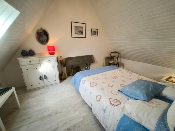 3 PENTY EN PIERRE A 1 KM DE LA MER