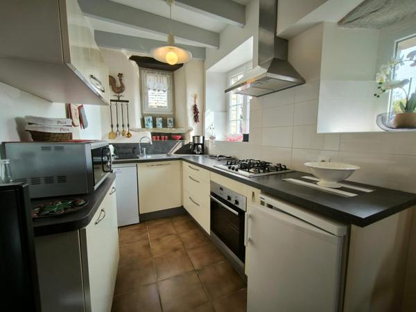 3 PENTY EN PIERRE A 1 KM DE LA MER