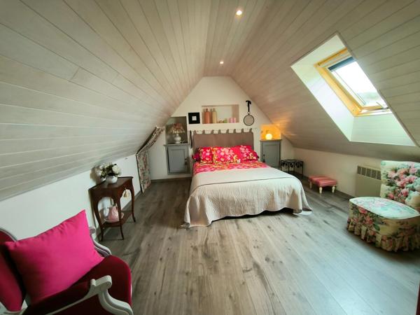 3 PENTY EN PIERRE A 1 KM DE LA MER