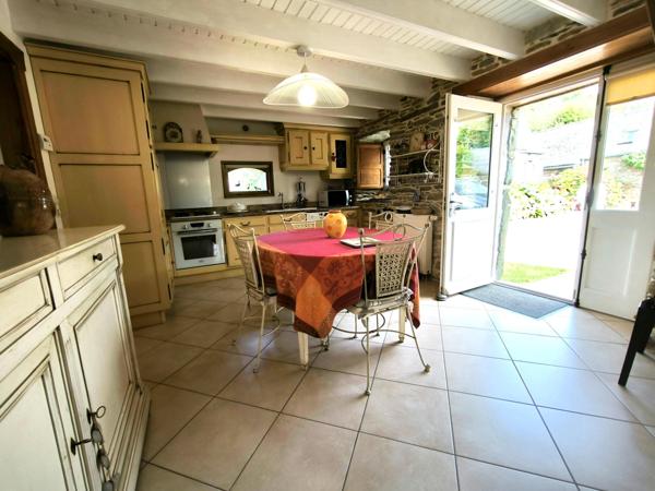 3 PENTY EN PIERRE A 1 KM DE LA MER