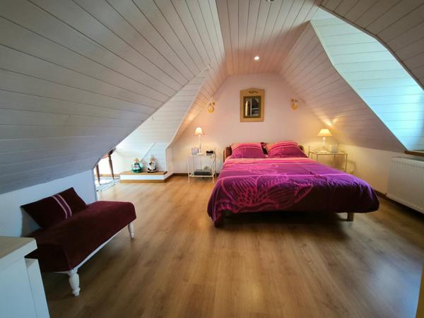 3 PENTY EN PIERRE A 1 KM DE LA MER