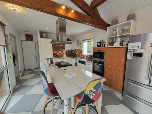 Maison 7 pièce(s) 4 chambre(s) 230 m²