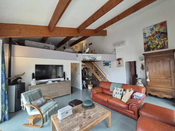 Maison 7 pièce(s) 4 chambre(s) 230 m²