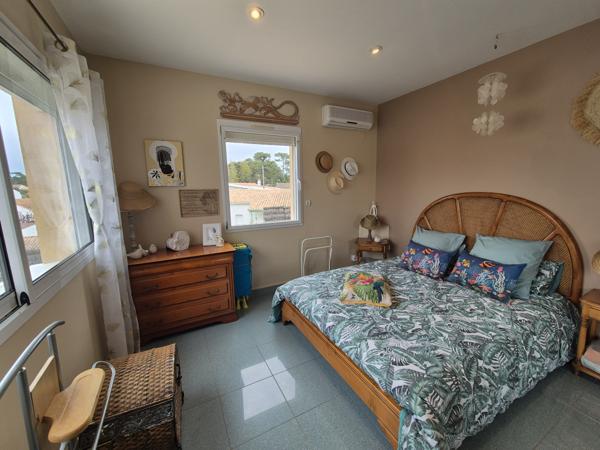 Maison 7 pièce(s) 4 chambre(s) 230 m²