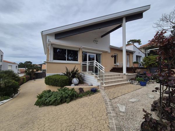 Maison 7 pièce(s) 4 chambre(s) 230 m²