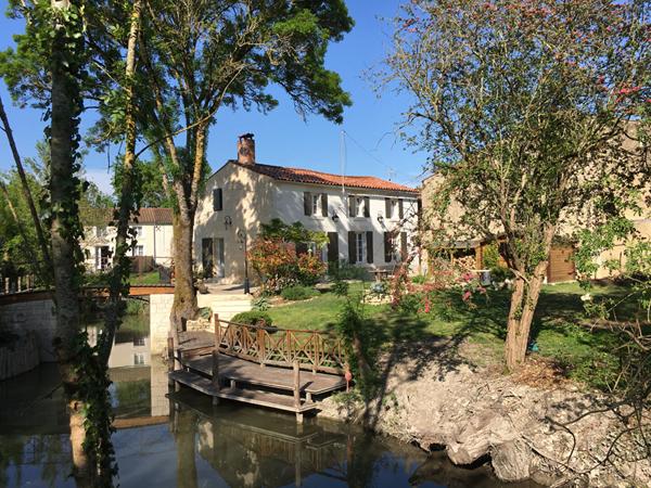 Longère restaurée+ grange aménagée ,  Saint hilaire la palud