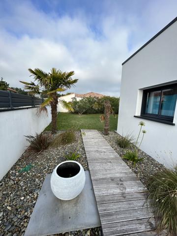 Maison 5 pièce(s) 4 chambre(s) 158 m²