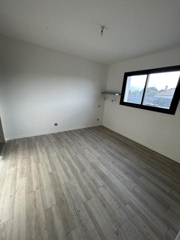 Maison 5 pièce(s) 4 chambre(s) 158 m²