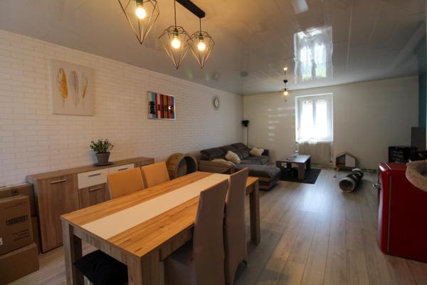 Maison rénovée, prête à vous accueillir !