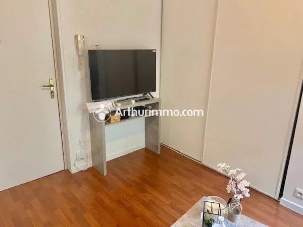 Location Studio 1 pièces 18 m2 à Corbeil-Essonnes