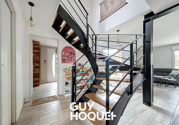 Villa Récente 3 Chs avec Suite Parentale et Terrain de 774 m² environ - 71570 LA CHAPELLE DE GUINCHAY