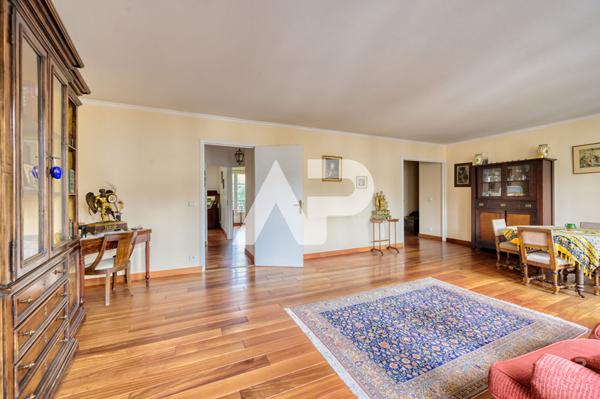 Appartement Rueil Malmaison 3 pièce(s) 82.59 m2 €539 000 ** - Référence 19507