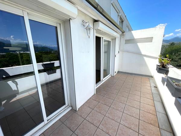 Appartement de 5 pièces (102 m²) à louer à ECHIROLLES