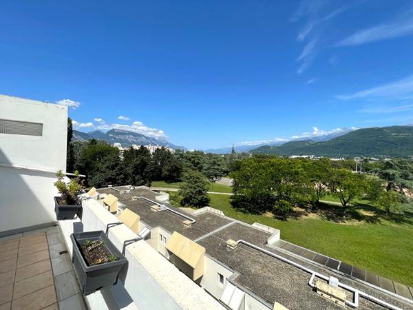 Appartement de 5 pièces (102 m²) à louer à ECHIROLLES