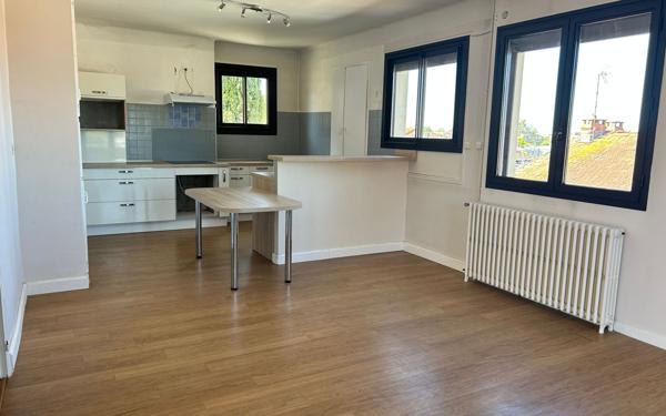 Appartement à louer    3 pièces • 134 m2 Toulouse