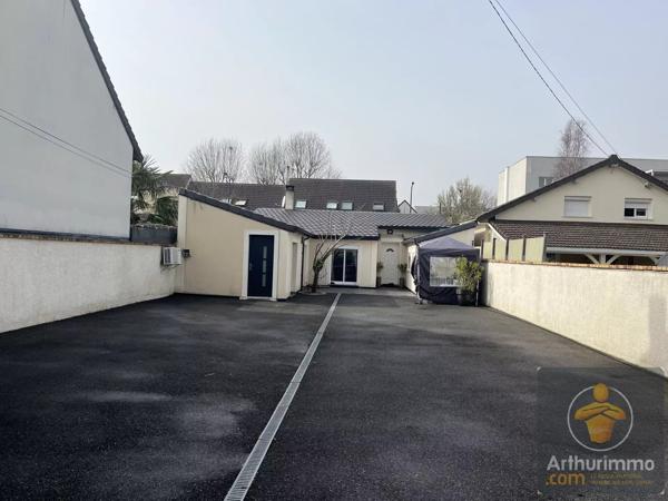 Vente                                                      Maison
                        
                     3 pièces                      70 m2                     à Chelles