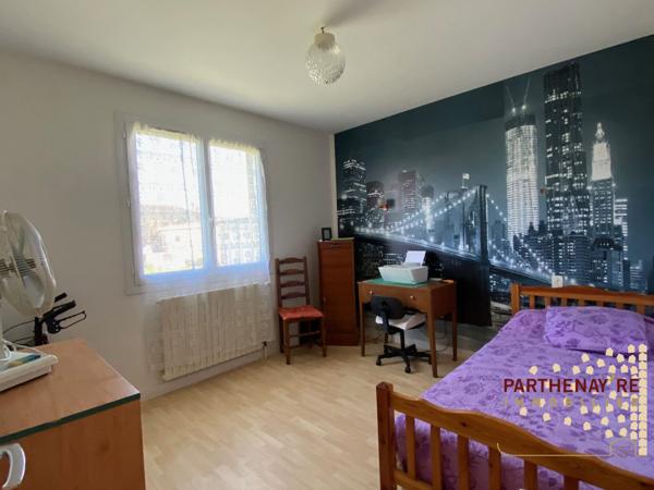 Bien situé dans quartier calme à CHATILLON-SUR-THOUET