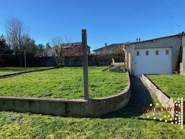 Bien situé dans quartier calme à CHATILLON-SUR-THOUET