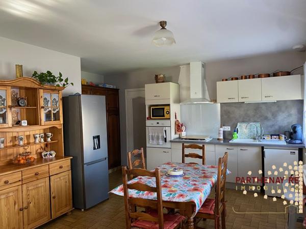 Bien situé dans quartier calme à CHATILLON-SUR-THOUET