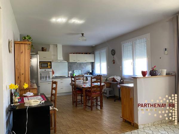Bien situé dans quartier calme à CHATILLON-SUR-THOUET