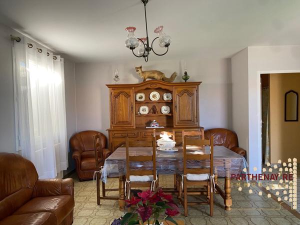 Bien situé dans quartier calme à CHATILLON-SUR-THOUET