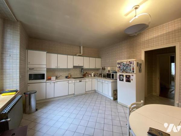 GRAND APPARTEMENT A CONFORTER DANS PETITE COPROPRIETE