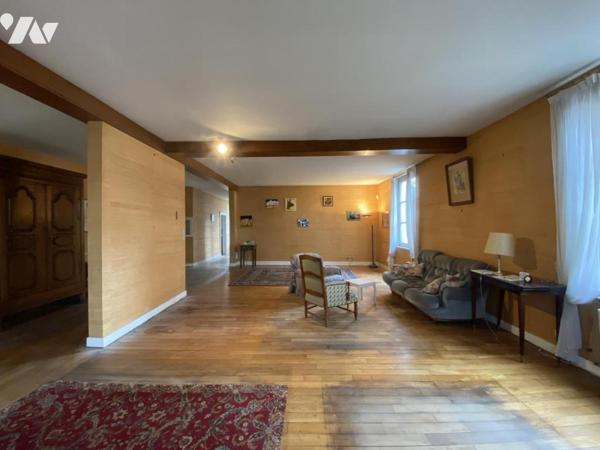 GRAND APPARTEMENT A CONFORTER DANS PETITE COPROPRIETE